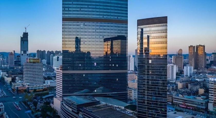 Kai Wah Plaza International Hotel Куньмін Екстер'єр фото